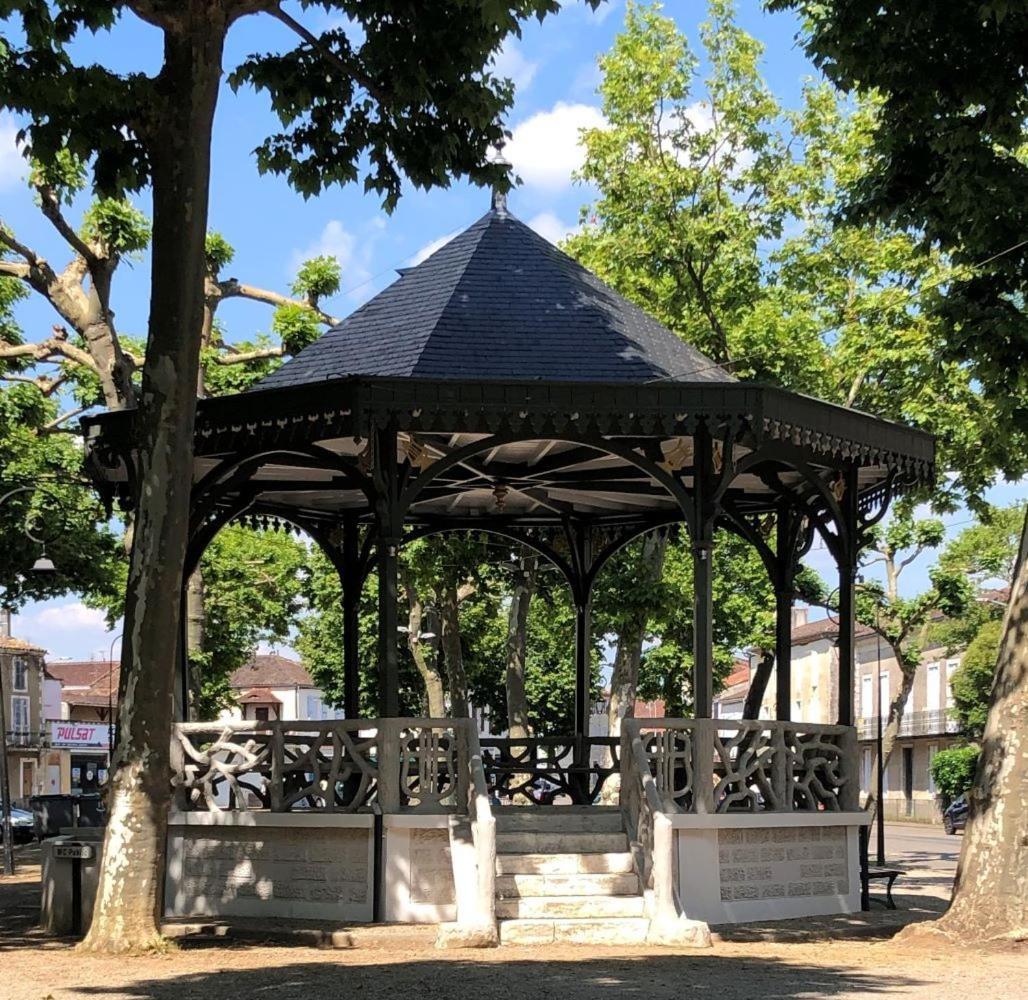 Lavardac - Maison De Village Gascogne Landes Екстериор снимка